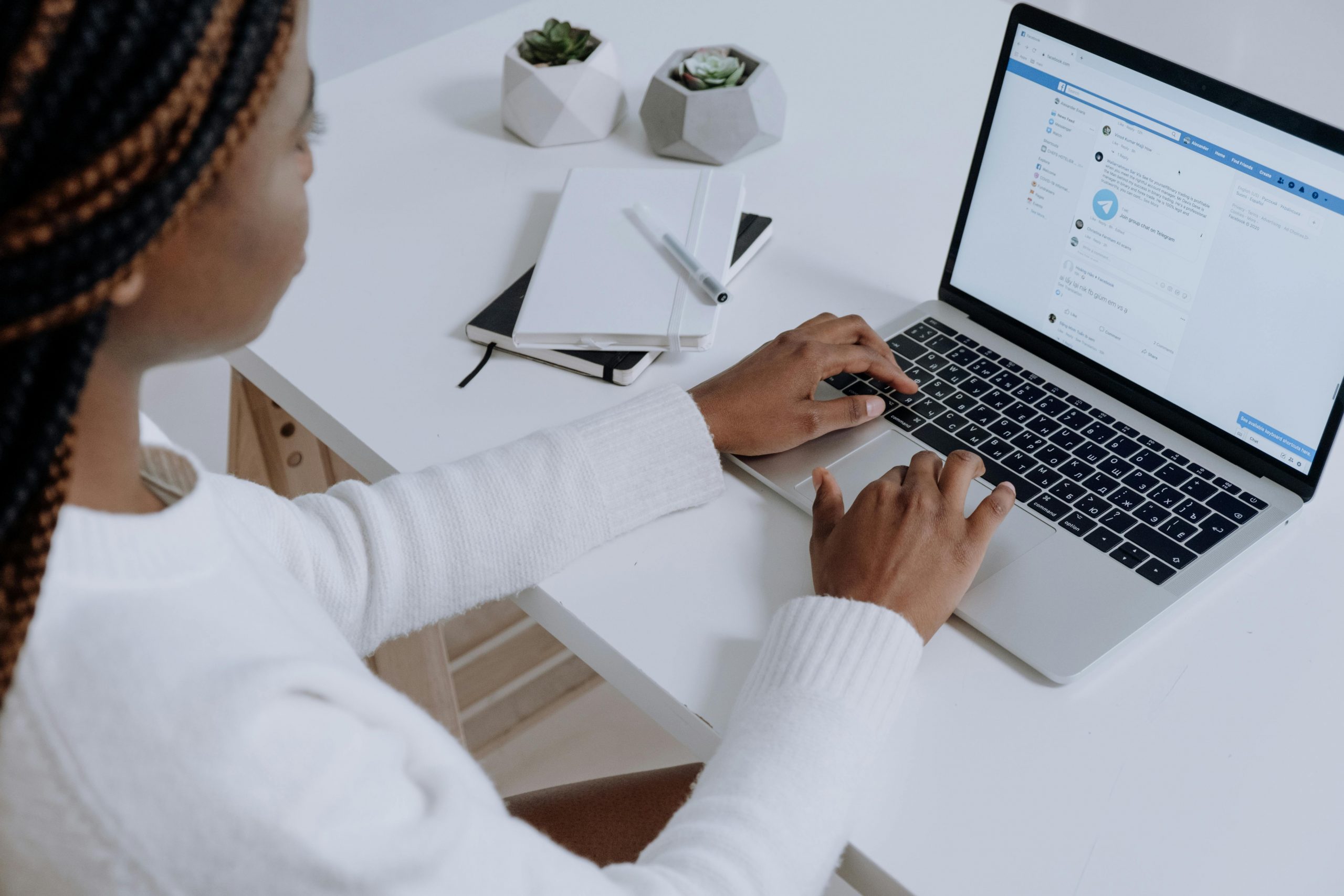 A Side Hustler’s Guide: How Does Facebook Marketplace Work?